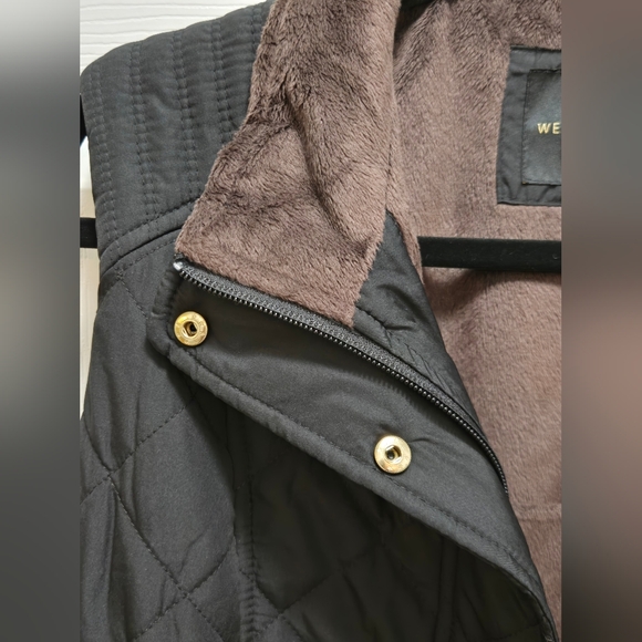 Women's Quilted Black Vest with Brown Faux Fur Lining, Size L - Picture 9 of 13